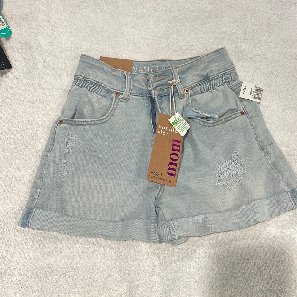 Vanilla Star Mom shorts